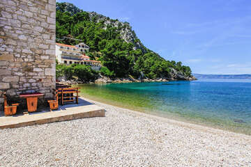 Vela Stiniva - restaurace u pláže, ostrov Hvar, Chorvatsko 