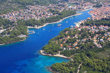 Stari Grad - Starigradský záliv, ostrov Hvar, Chorvatsko