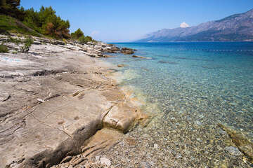 Sučuraj - pláž Bilina, ostrov Hvar, Chorvatsko