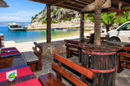 Vela Stiniva, ostrov Hvar, Chorvatsko 