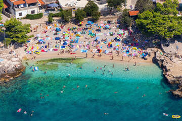 Ivan Dolac - letecký pohled, pláže, ostrov Hvar, Chorvatsko