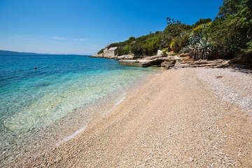 Vela Farska, ostrov Brač, Chorvatsko