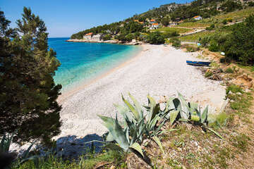 Vela Farska, ostrov Brač, Chorvatsko