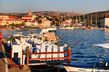 Letovisko Milna, ostrov Brač, Chorvatsko