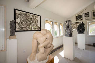 Donji Humac - kamenická a sochařská dílna Jakšić, ostrov Brač, Chorvatsko