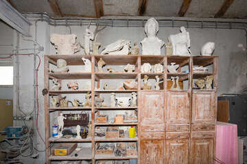 Donji Humac - kamenická a sochařská dílna Jakšić, ostrov Brač, Chorvatsko