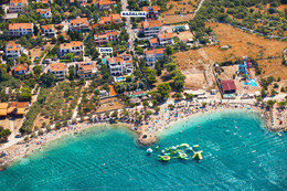 Punat - letecký pohled, ostrov Krk, Chorvatsko