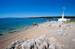 Punat - pláže, ostrov Krk, Chorvatsko