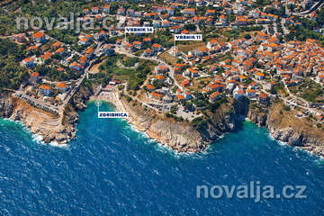 Vrbnik - letecký pohled, ostrov Krk, Chorvatsko