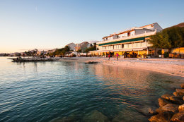 Podstrana - pláže, Chorvatsko