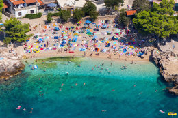 Ivan Dolac - pláže, ostrov Hvar, Chorvatsko