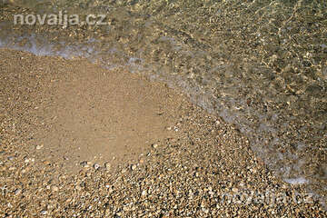 Pláž Mala Milna - letovisko Milna, ostrov Hvar, Chorvatsko