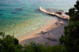 Zavala - pláž u domu Juraj, ostrov Hvar, Chorvatsko