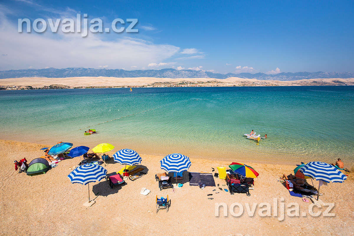 Piesočnatá pláž Čista plaža - ostrov Pag