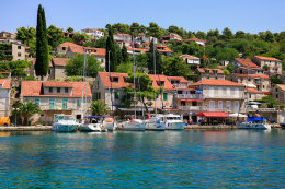 Stomorska, ostrov Šolta, Chorvatsko