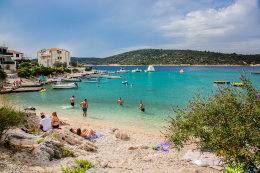 Apartmány Jabuka - oblázková pláž 140 m od domu, Kanica, Šibenická riviéra, Chorvatsko