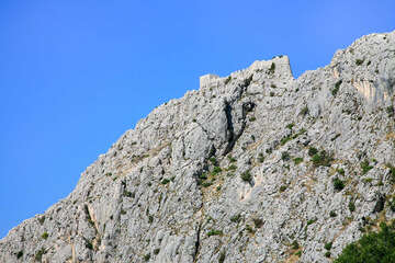 Omiš - stará tvrz nad městem, Chorvatsko