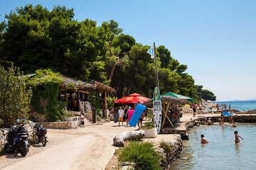 Pláž Čigrada, ostrov Murter, Chorvatsko