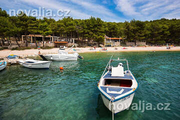 Letovisko Drage - občerstvení na pláži Porat, Zadarská riviéra, Chorvatsko