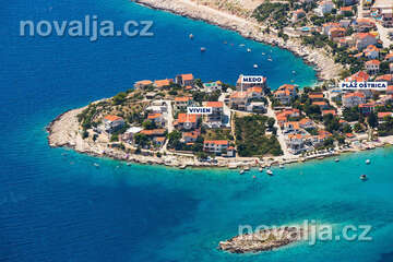 Sevid - letecký pohled, Trogirská riviéra, Chorvatsko