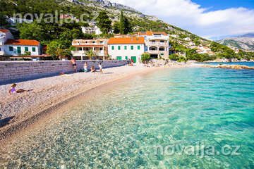 Pisak - pláže, Omišská riviéra, Chorvatsko