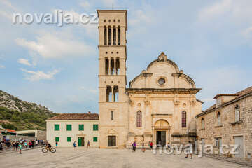 Hvar - náměstí sv. Štěpána, ostrov Hvar, Chorvatsko
