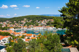 Jelsa, ostrov Hvar, Chorvatsko