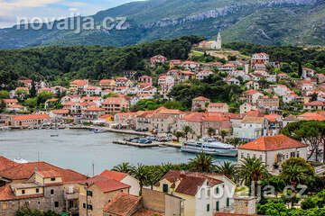 Jelsa, ostrov Hvar, Chorvatsko