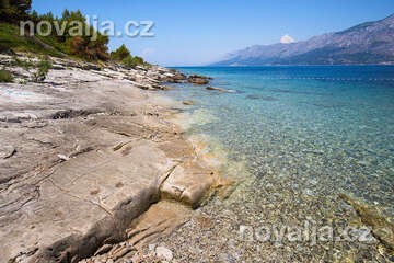 Sučuraj - pláž Bilina, ostrov Hvar, Chorvatsko