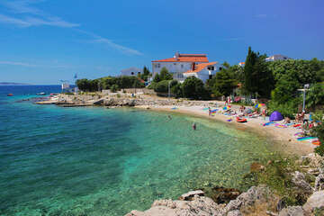 Mandre - oblázkové pláže, ostrov Pag, Chorvatsko
