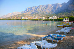 Letovisko Makarska - pláž Donja Luka, Makarská riviéra, Chorvatsko