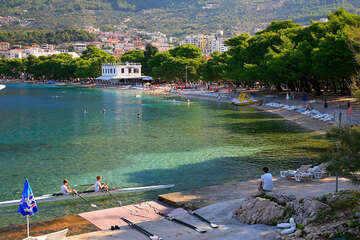 Letovisko Makarska - pláž Donja Luka, Makarská riviéra, Chorvatsko