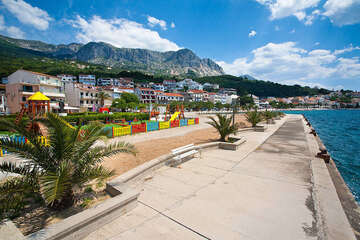 Podgora - centrum, Makarská riviéra, Chorvatsko