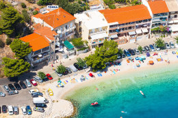 Podgora - Čaklje - letecký pohled, Makarská riviéra, Chorvatsko