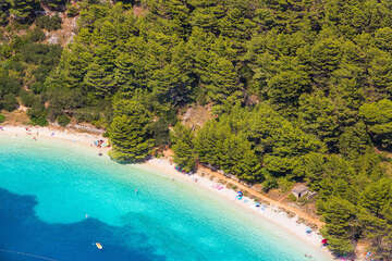 FKK pláž Velika Duba - letecký pohled, Makarská riviéra, Chorvatsko