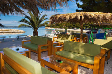 Živogošče - Blato - restaurace a kavárna na promenádě, Makarská riviéra, Chorvatsko