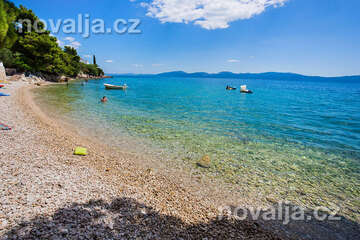 Zaostrog - pláž u domu Delfin, Chorvatsko