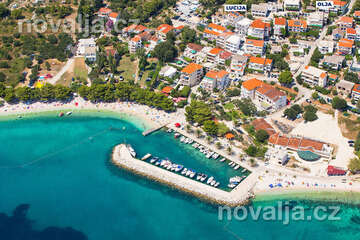 Živogošče Blato - letecký pohled, Makarská riviéra, Chorvatsko