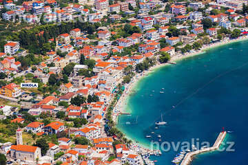Gradac - letecký pohled, Makarská riviéra, Chorvatsko