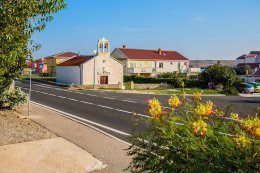 Dinjiška - kaple sv. Maura, ostrov Pag, Chorvatsko