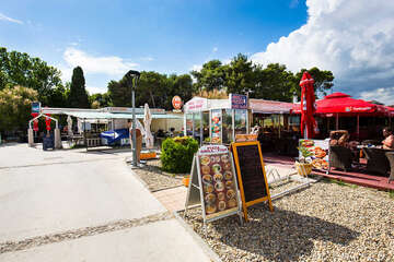 Apartmány Vita - restaurace u pláže, Vodice - Blata, Chorvatsko