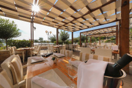 Apartmány Dalmacija - plážový bar Balloon, Preko, ostrov Ugljan, Chorvatsko