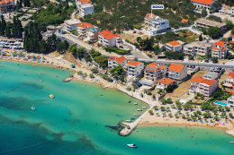 Apartmány Roko - letecký pohled, Omiš-Duče, Chorvatsko