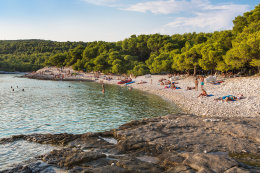 Pláž Srebrna, Rukavac, ostrov Vis, Chorvatsko | NOVALJA