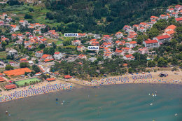 Lopar - letecký pohled, ostrov Rab, Chorvatsko