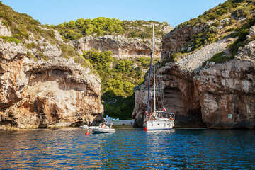 Pláž Stiniva, ostrov Vis, Chorvatsko | NOVALJA