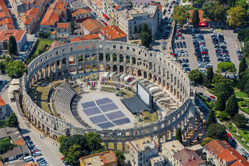 Amfiteátr v Pule - letecký pohled, Chorvatsko Istrie