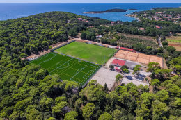 Mobilhomy Centinera - sportovní centrum vedle resortu (za poplatek), Pula-Banjole, poloostrov Istrie, Chorvatsko