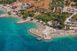 Punat - letecký pohled, ostrov Krk, Chorvatsko