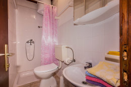 A1 - apartmány Petunija, Rukavac, ostrov Vis, Chorvatsko